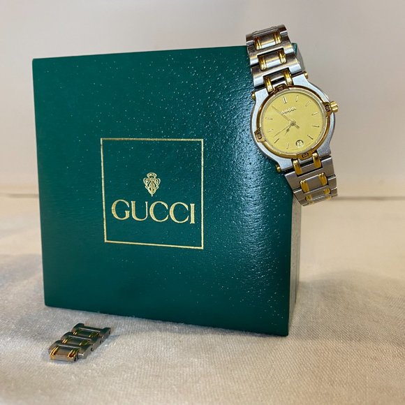 Authentic Vintage Gucci Two-Tone Ladies 9200L Watch - Picture 2 of 10